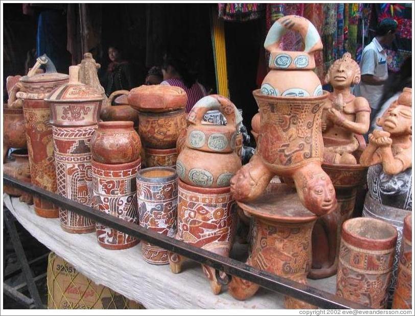 Pottery, following old Mayan traditions.