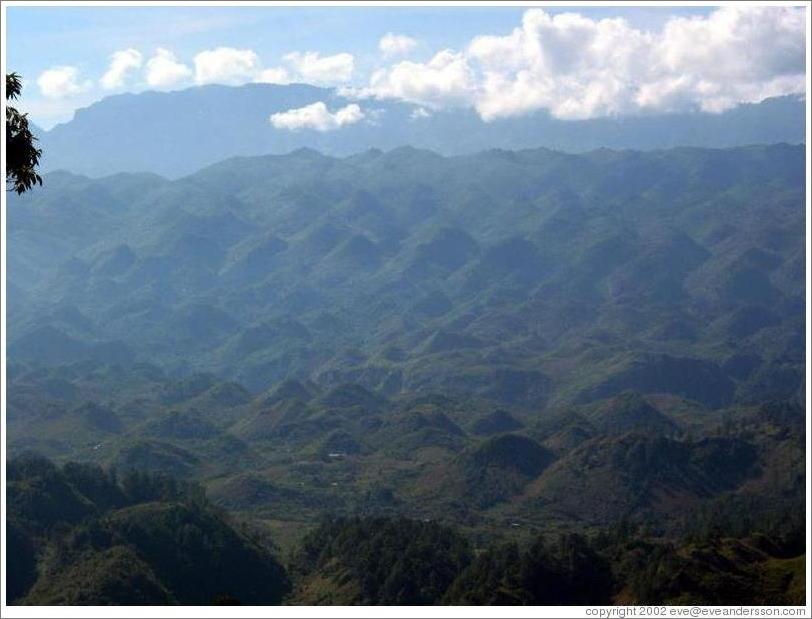 Egg Carton Mountains, near Lanqu&iacute;n.