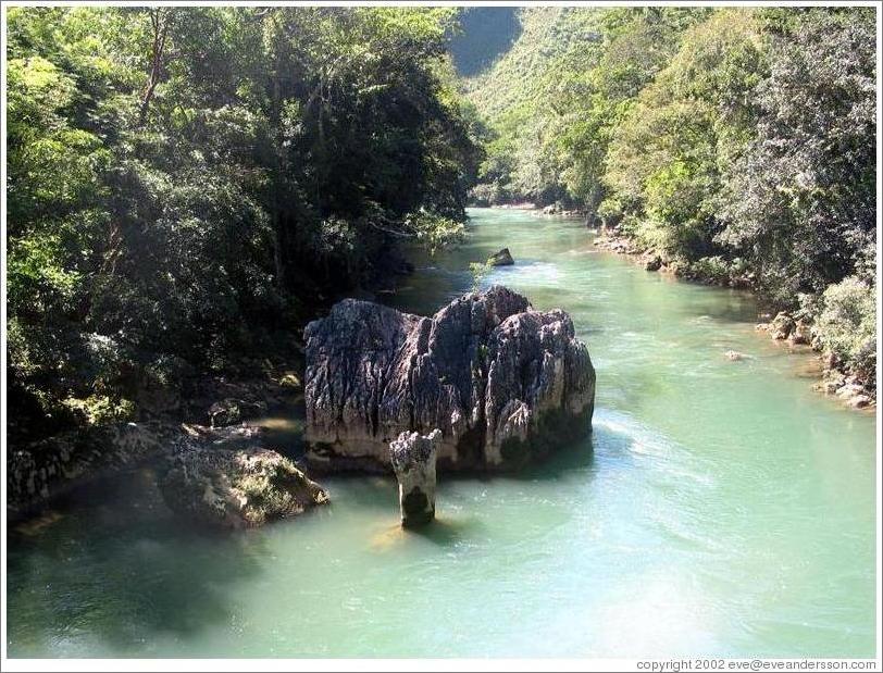 Semuc Champey.