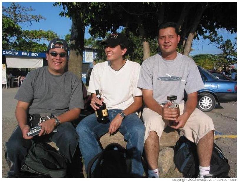 Jos&eacute; Luis, Pete, and Alejandro with drinks.
