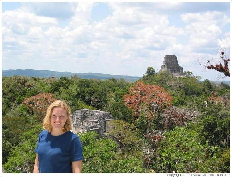 Eve with the Mundo Perdido behind.