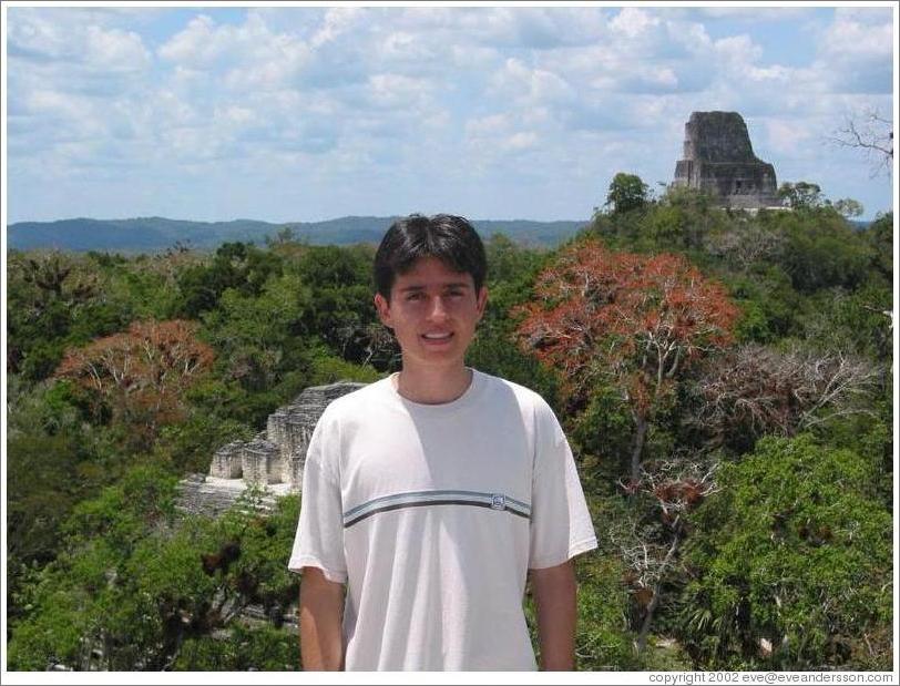 Jopez at Mundo Perdido.