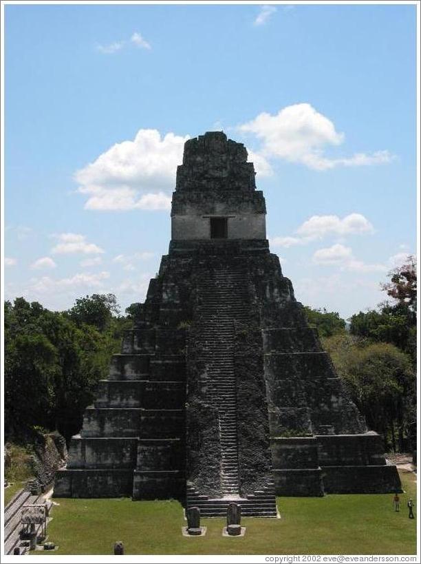 Tikal.  Templo I (Templo del Jaguar).