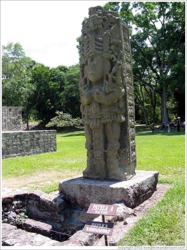 Estela A (replica).  Gran Plaza.