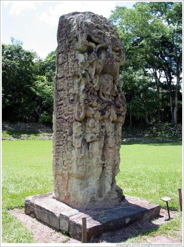 Estela.  Gran Plaza.