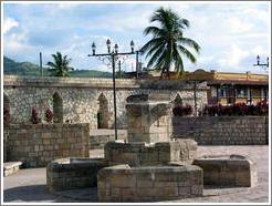 Parque Central.  Fountain.