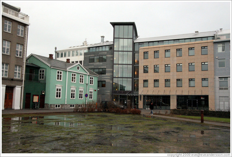 Austurv?llur ("East Field"), downtown Reykjavik.