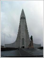 Hallgr&iacute;mskirkja, a church completed in 1974, controversial for its modern architecture.