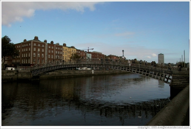 I found out, after taking a few pictures of this bridge, that it is the most photographed bridge in Dublin. I can see why; it has a soothing curvature.