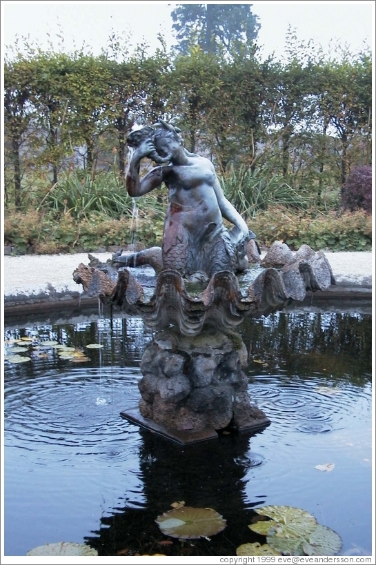 Mermaid fountain.