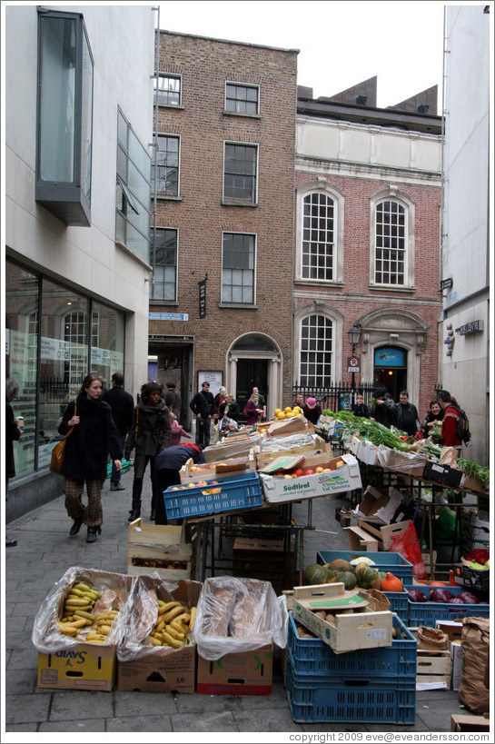Fruit market.  Curved Street.