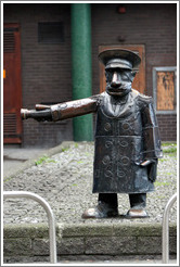 Cinema Usher statue.  Screen Cinema, Hawkins Street.