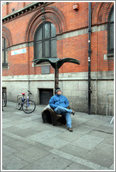 Palm bench. Temple Bar.