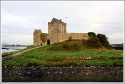 Dunguaire (D?n Guaire) Castle.