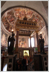 Altar and angels, Basilica di San Pietro in Vincoli (Saint Peter in Chains).