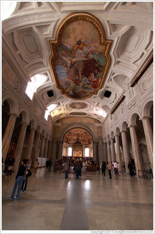 Nave, Basilica di San Pietro in Vincoli (Saint Peter in Chains).