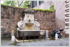 Fontana del Mascherone (Fountain of the Mask) (1626).