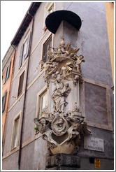 Oratory, corner of Via del Pellegrino and Arco di Santa Margherita.