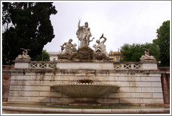 Fountain.  Piazza del Popolo.