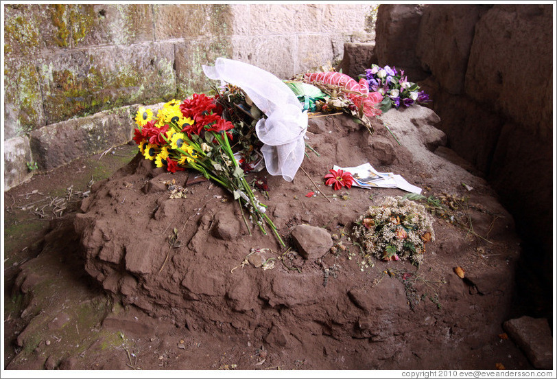 Ara di Cesare (Altar of Caesar), believed to be the site of Caesar's cremation.