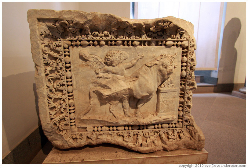 Base of an angular column, scenes with Eroti and Psyche, beginning of the 3rd century AD.  Museo Palatino (Palatine Museum).