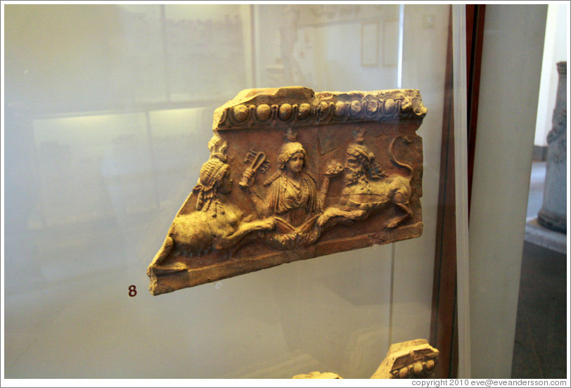 Fragment of a roof decoration with a bust of Isis surrounded by sphinxes, 36-28 BC.  Museo Palatino (Palatine Museum).