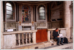 Artist in front of the Basso della Rovere Chapel, Santa Maria del Popolo.