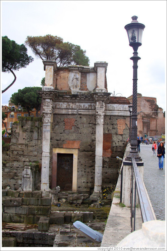 Foro di Nerva (Forum of Nerva) and a streetlight on Via dei Fori Imperiali.