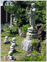 Father and baby buddhas at Kamaishi Daikannon.