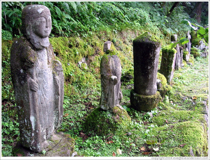 Buddhas at Ganman Ga Fuchi.
