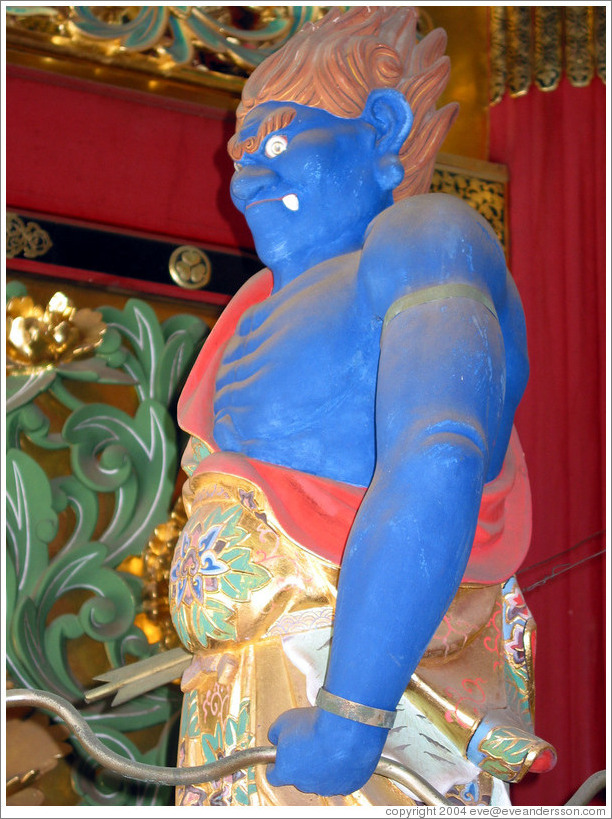 Statue.  Taiyuin-byo Shrine.