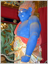 Statue.  Taiyuin-byo Shrine.