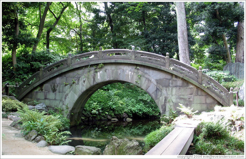 Engetsu Kyo.  Koishikawa Korakuen park.