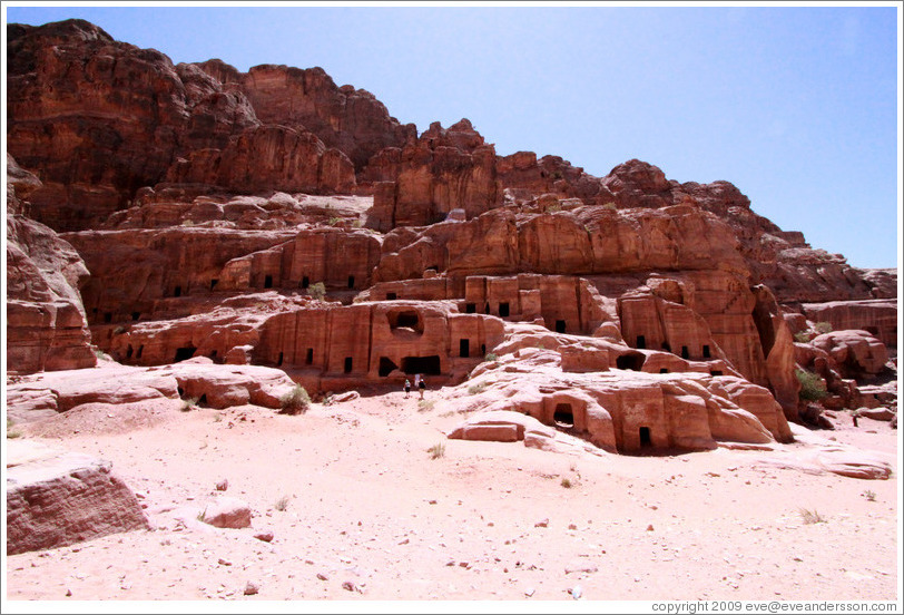 Tomb of Unayshu.