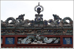 Dragons, roof detail, Chan She Shu Yuen Clan Association building.