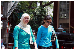 Women in front of the Bazar, Masjid India.