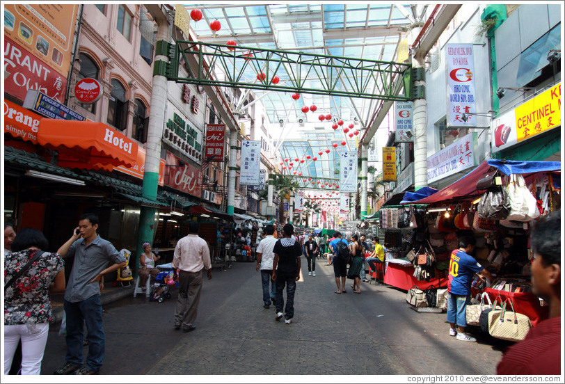 Jalan Petaling (Petaling Street), Chinatown.