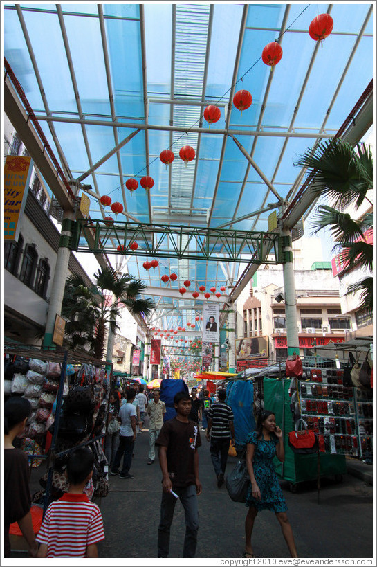 Jalan Petaling (Petaling Street), Chinatown.