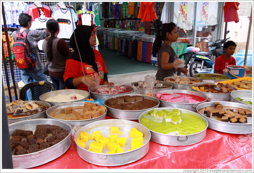 Women selling sweets at the market on Lorong Tuanku Abdul Rahman.