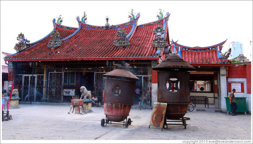 Kuan Yin Teng (Temple of the Goddess of Mercy).
