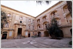 Courtyard of Vilhena Palace, which contains the Museum of Natural History.