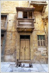 Decrepit building, Old Hospital Street.