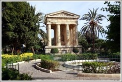 Lower Barakka Gardens (Il-Barrakka t'Isfel).