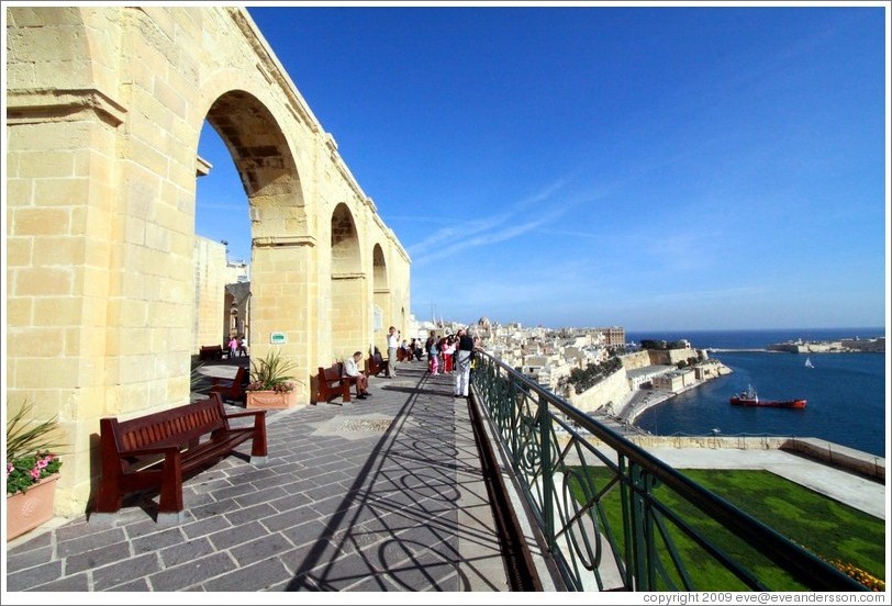 Upper Barrakka Gardens (Il-Barrakka ta' Fuq), with a view over the Grand Harbour.