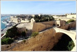 City walls, viewed from Upper Barrakka Gardens (Il-Barrakka ta' Fuq).