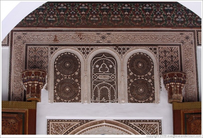 Wall pattern above a doorway, Bahia Palace.