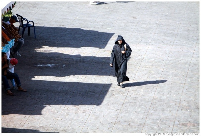 Woman in black, Jemaa el Fna.