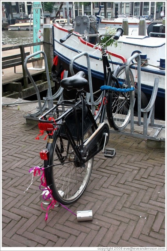 Just Married bicycle.