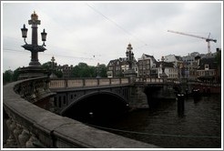 Blauwbrug (Blue Bridge), Centrum district.