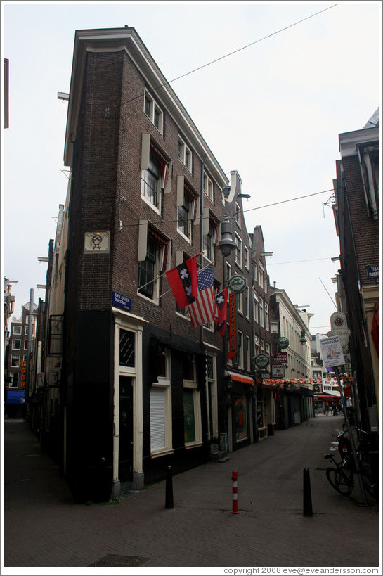 Building built in 1735 on Korte Reguliersdwarsstraat, Centrum district.